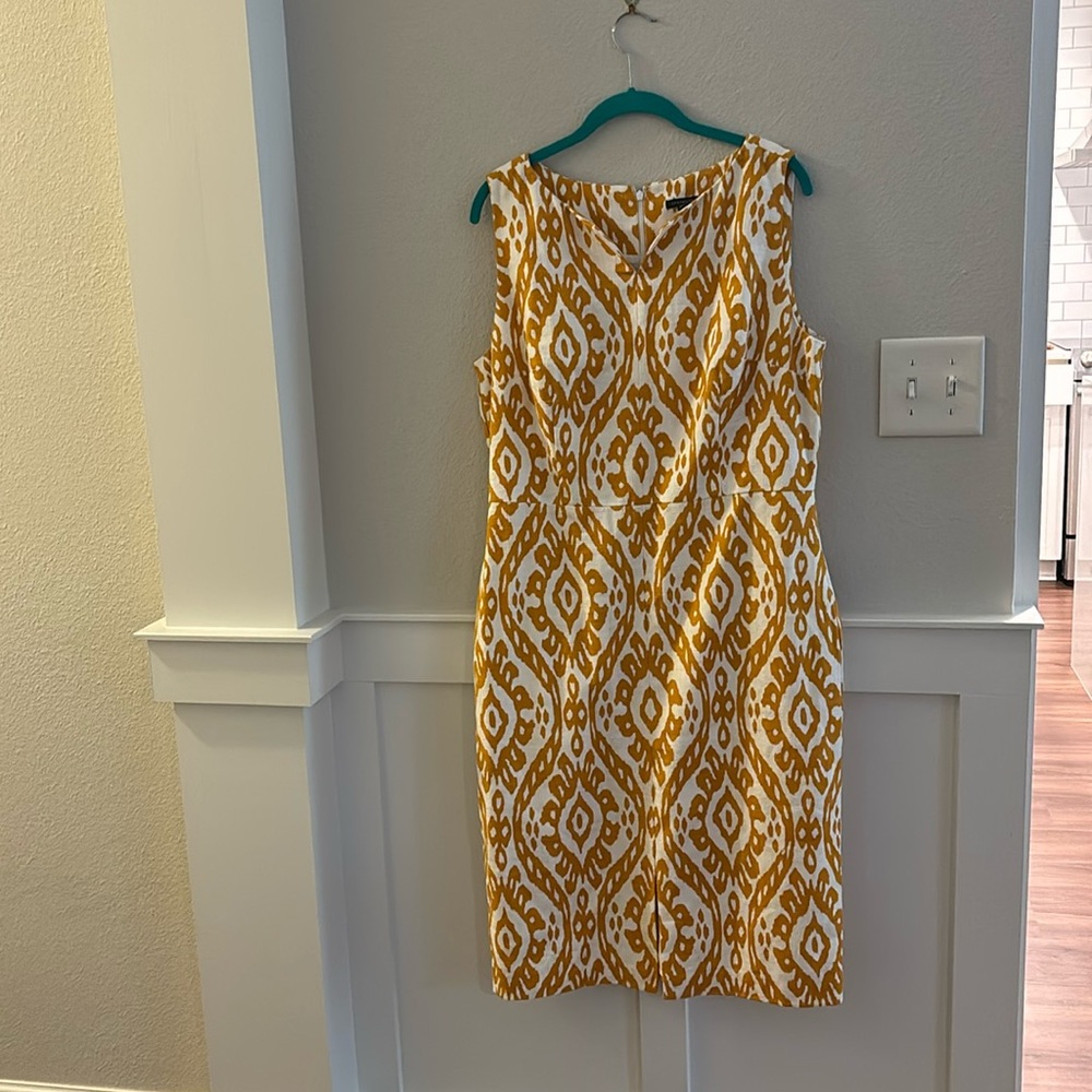 Ann Taylor Sleeveless Sheath Dress Size 14